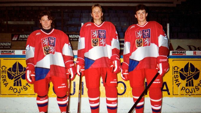 Otakar Vejvoda (vlevo) v 90. letech se spoluhráči Pavlem Paterou a Martinem Procházkou.
