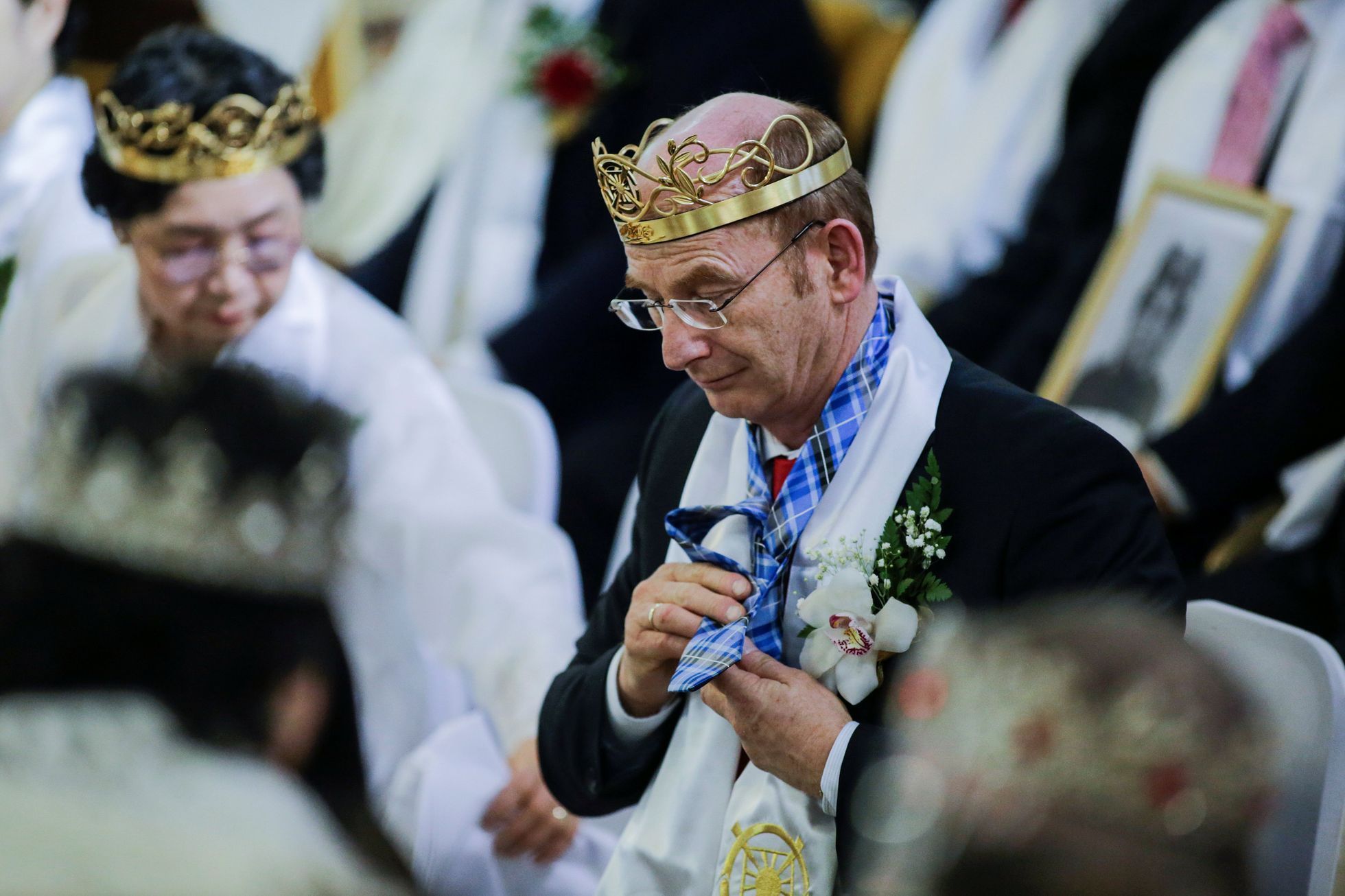 Církev sjednocení uctila na ceremonii zbraň AR-15