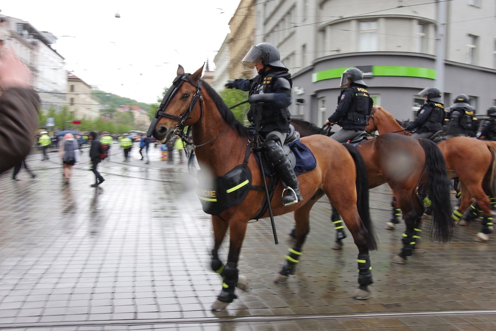 Brno blokovalo pochod neonacistů - finální foto