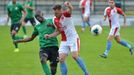 Soufiane Dramé z Příbrami a Stanislav Tecl ze Slavie v utkání 27. kola první ligy  1. FK Příbram - Slavia Praha