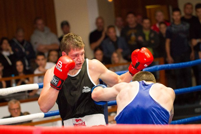 První kolo boxerské extraligy v pražském hotelu Olšanka