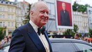 Hlavní hvězdou červeného koberce i závěrečného ceremoniálu byl Stellan Skarsgaard,
