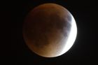 Zatmění lidi odjakživa fascinovalo. Díky rudému zbarvení Měsíce ho často chápali jako předzvěst katastrofy.