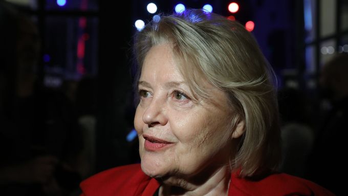 Ke sněmovním kandidátům by mohla patřit bývalá diplomatka a herečka Magda Vášáryová.