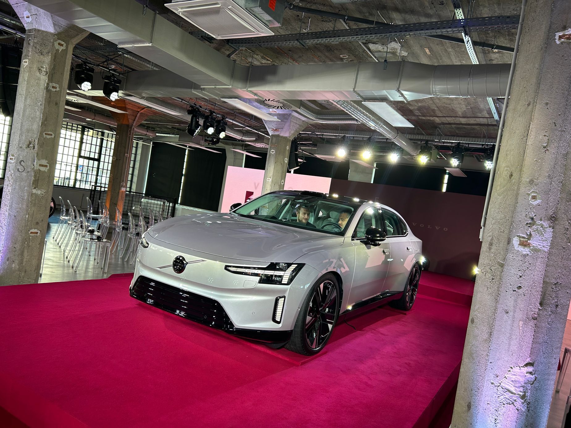 Volvo ES90