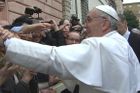 Papež je nepředvídatelný, neustále testuje ochranku