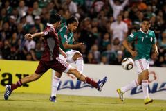 VIDEO Hráč z pole dokázal v Mexiku chytit penaltu