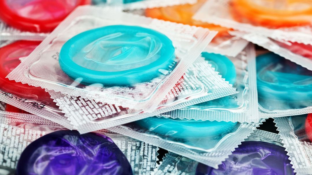 Roční studie zkoumající spolehlivost kondomů se zúčastnilo 504 mužů.