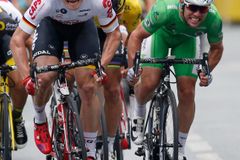 Cavendish vyhrál třetí etapu Tour, Sagan ale pokračuje ve žlutém, Kreuziger je sedmý