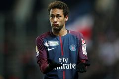Pařížská ofenzivní mašina zdrtila Dijon osmi góly, polovinu jich nastřílel Neymar