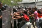 Ve Venezuele se vzbouřili vězni, založili požár, aby se dostali na svobodu. Zemřelo 68 lidí