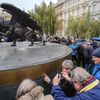 Odhalení pamětní desky Čechoslovákům bojujícím v RAF na památníku na Klárově v Praze
