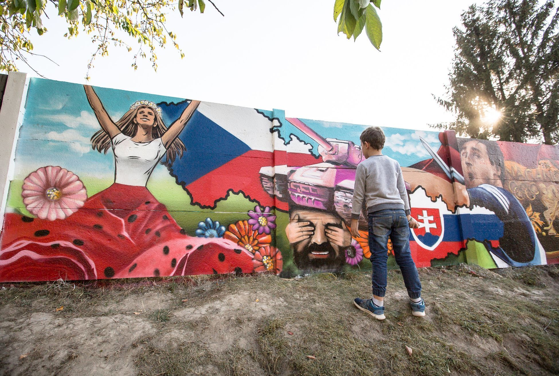 Streetart - graffiti - v obci Chýně ke sto letům Československa