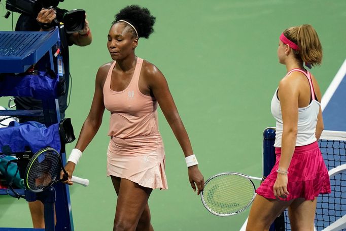 US Open 2020, 2. den (Venus Williamsová, Karolína Muchová)