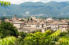Historické město Rieti ležící 90 kilometrů severovýchodně od Říma se pokouší přilákat nové obyvatele, kteří by odtud mohli pracovat na dálku. Informovala o tom CNN.