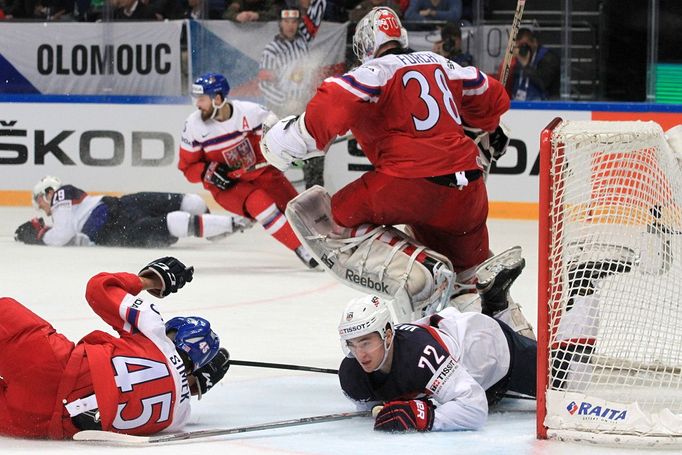 MS 2016, Česko-USA: Dominik Furch a Radim Šimek (45) - Frank Vatrano (72)