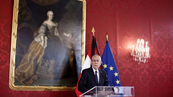 Rakouský prezident utrpěl zranění pánve, je v nemocnici