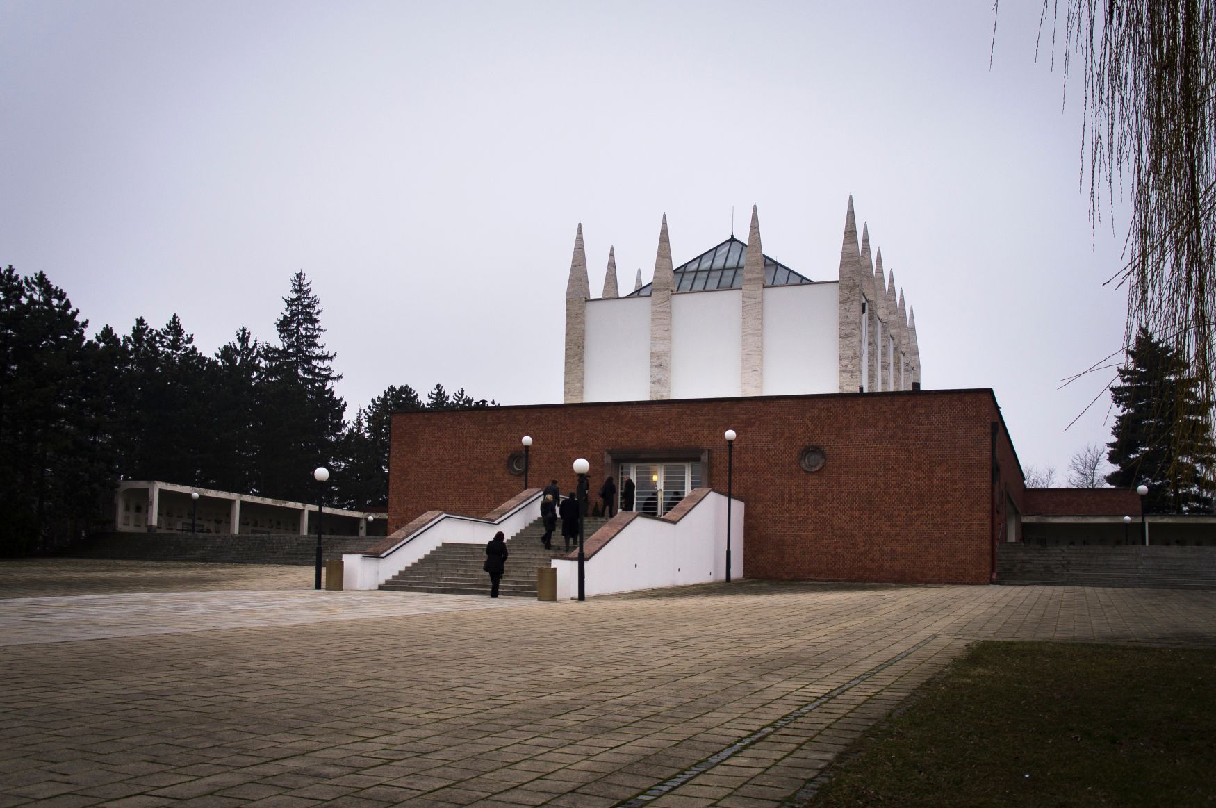 Krematorium a kolumbárium na Ústředním hřbitově v Brně