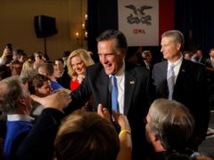 Republikány nakonec sjednotí bezbarvý a pragmatický Romney.