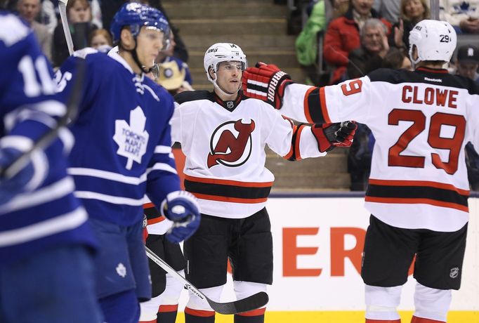 NHL: New Jersey Devils vs Toronto Maple Leafs (Adam Henrique, Clowe)