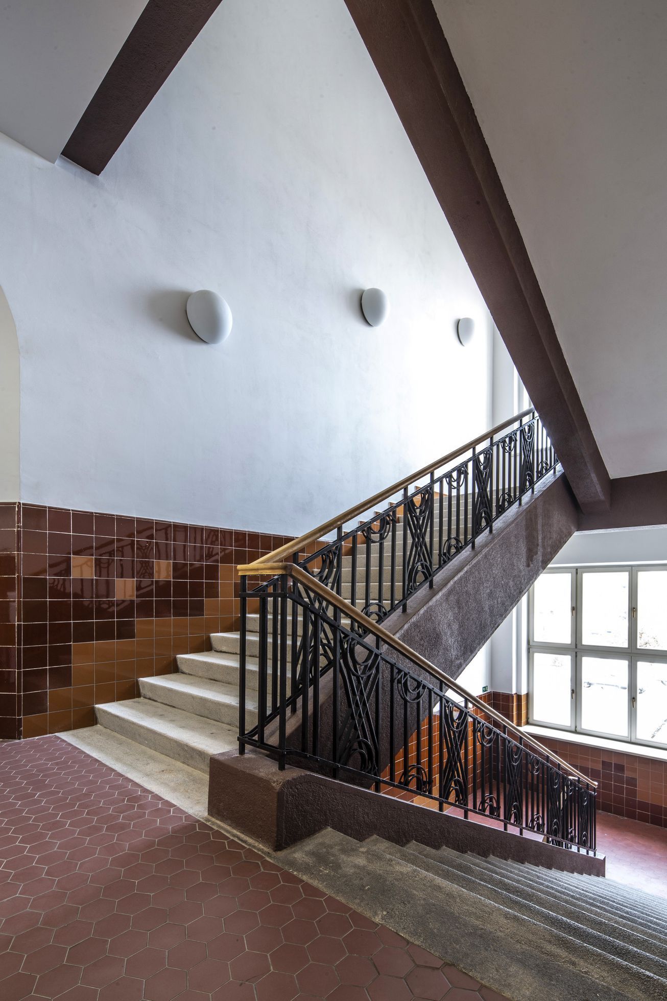 Gymnázoim Montessori