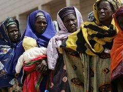 Ženy se shhromáždily v Bamaku před budovou, kde probíhá WSF