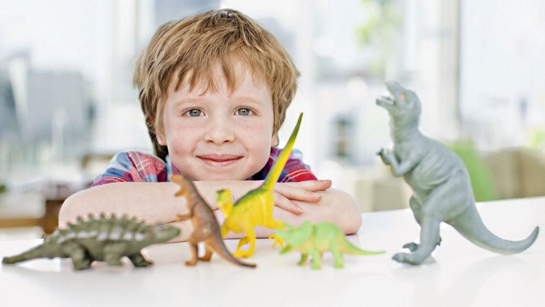 Dítě a dinosauři