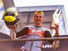 Filip Salač slaví druhé místo ve VC Francie Moto2 2023