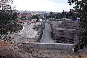 Foto z Brusnice: Tak se tuneluje v Praze