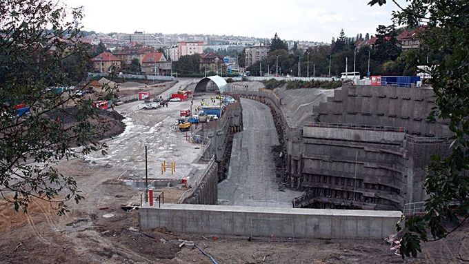 Foto z Brusnice: Tak se tuneluje v Praze