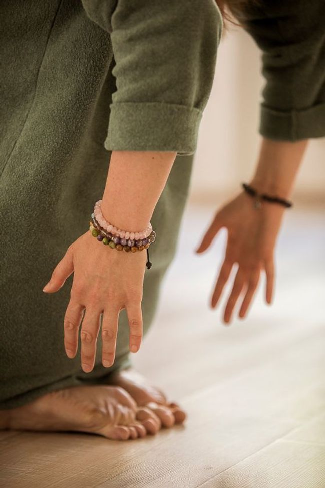 Kroužením ramen k uvolnění