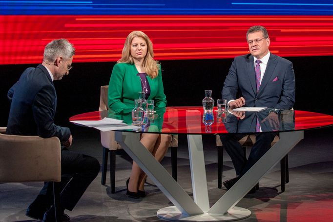 Zuzana Čaputová při televizní debatě kandidátů (s Marošem Šefčovičem)