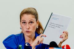 Zveřejněte audit k bitcoinové kauze, vyzvalo hnutí STAN Decroix.  Má i termín