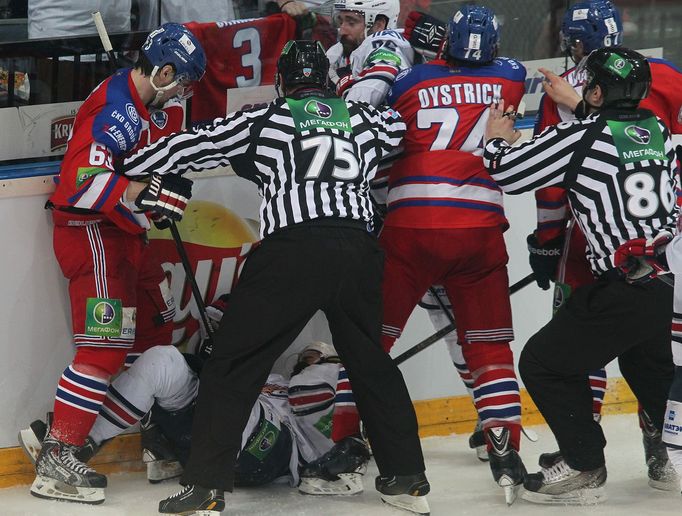 Finále KHL, Lev-Magnitogorsk