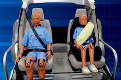 Nafukovací pásy ochrání cestující ve Fordu Mondeo