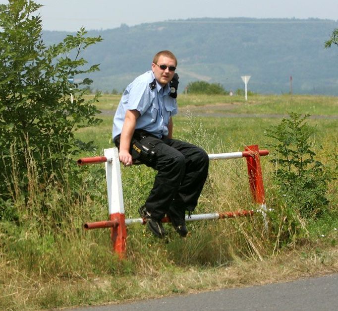 Ale policie tentokrát sleduje vše v klidu a spíše z povzdálí.