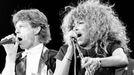 Tina Turner se zpěvákem Mickem Jaggerem při galavečeru Rokenrolové síně slávy, 1989.