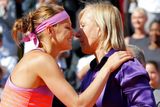 I když Šafářová finále se Serenou Williamsovou po boji prohrála, tenisová legenda Martina Navrátilová jí symbolickým polibkem pogratulovala k životnímu výkonu.