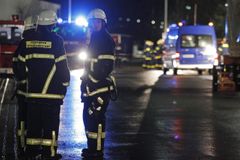 Při požáru v ubytovně pro uprchlíky bylo pět lidí zraněno