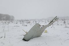 Ruský letoun se u Moskvy zřítil kvůli chybě pilotů, nechali zamrznout snímače rychlosti
