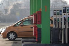 Ceny na čerpacích stanicích opět mění směr. Nafta podražila přes dvě koruny