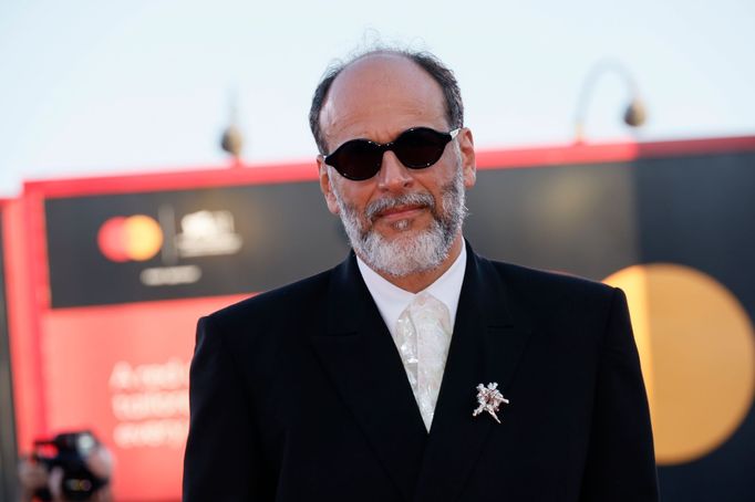 Režisér Luca Guadagnino na benátské premiéře filmu Queer.