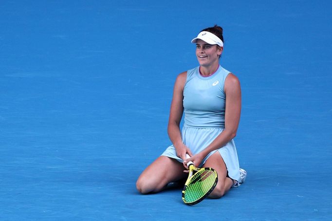 Australian Open 2021, semifinále (Jennifer Bradyová)