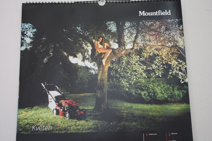 Mountfield - kalendář ženy č. 2 - reklamní kalendář firmy