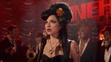 Recenze: Hlavně nikoho neurazit. Film o Amy Winehouse není ani bulvární, ani oslavný