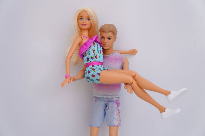 K Barbie zakrátko přibyl i plastový krasavec Ken.