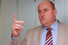 Exšéf NKÚ jde kvůli bytům znovu před soud. Už potřetí