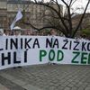Demonstrace za zachování Kliniky