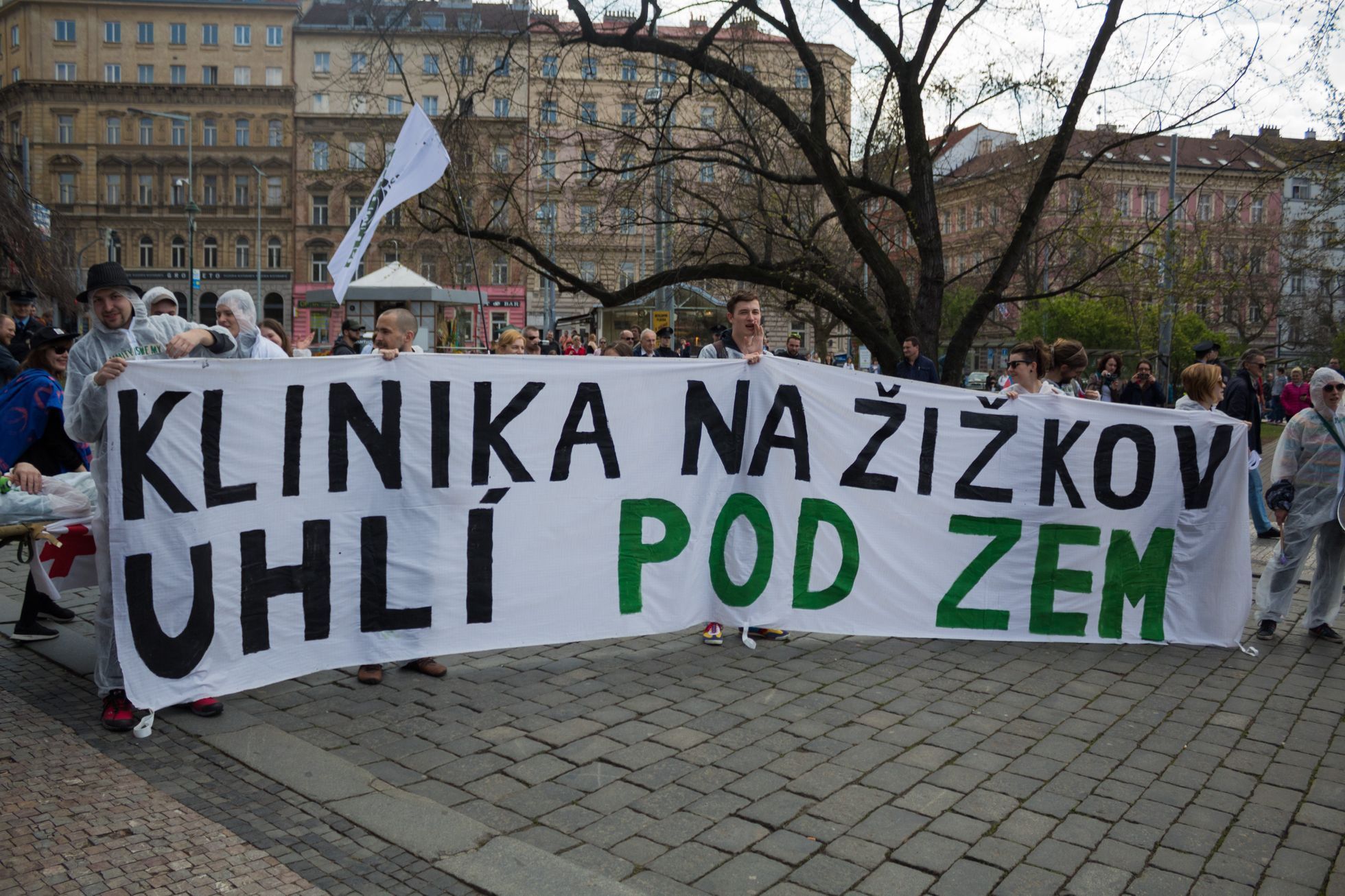 Demonstrace za zachování Kliniky