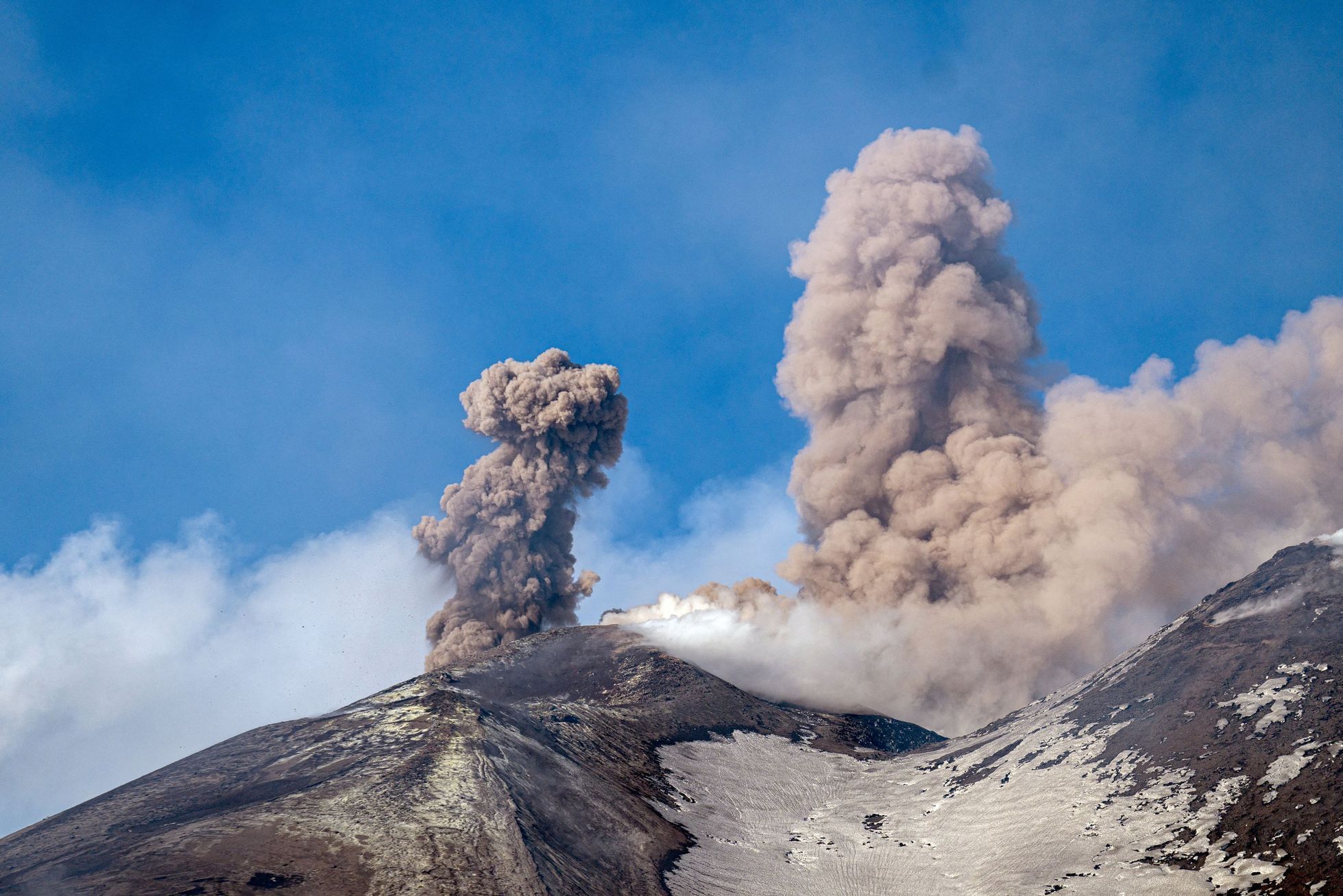 Etna, sopka, erupce, sníh, láva, Zahraničí, Itálie, Reuters